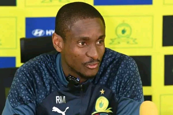 Rulani Mokwena Says Mamelodi Sundowns Will Respect Improved Kaizer Chiefs in their Upcoming Game