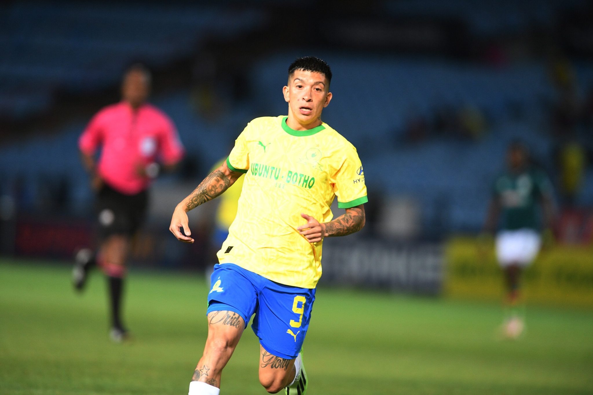 Mamelodi Sundowns Consider Offloading Struggling Argentine Midfielder Matías Esquivel