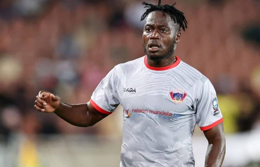 Kaizer Chiefs Eye Free Transfer for Ex-Orlando Pirates Striker Eva Nga