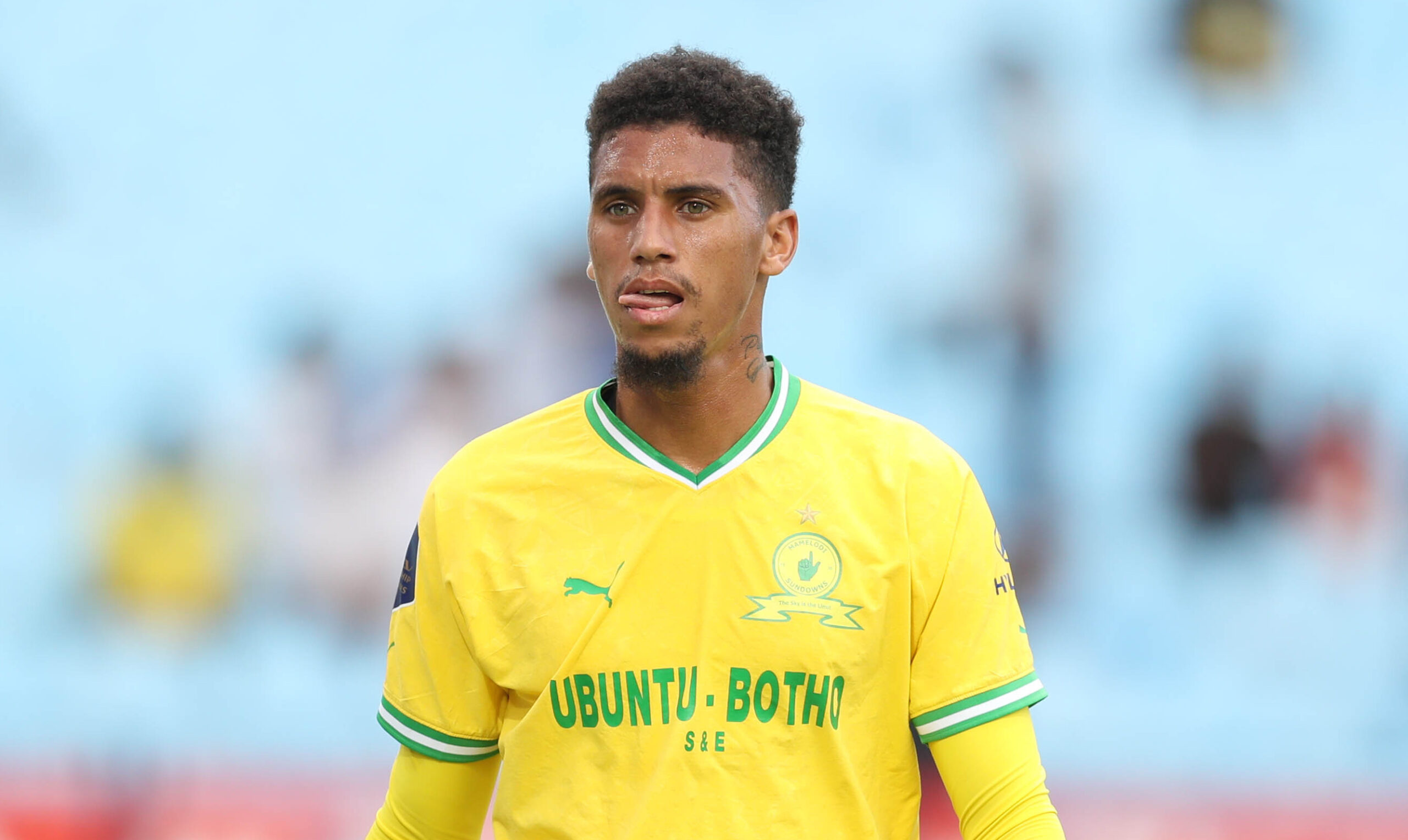Official: De Reuck Completes Move After Downs Exit
