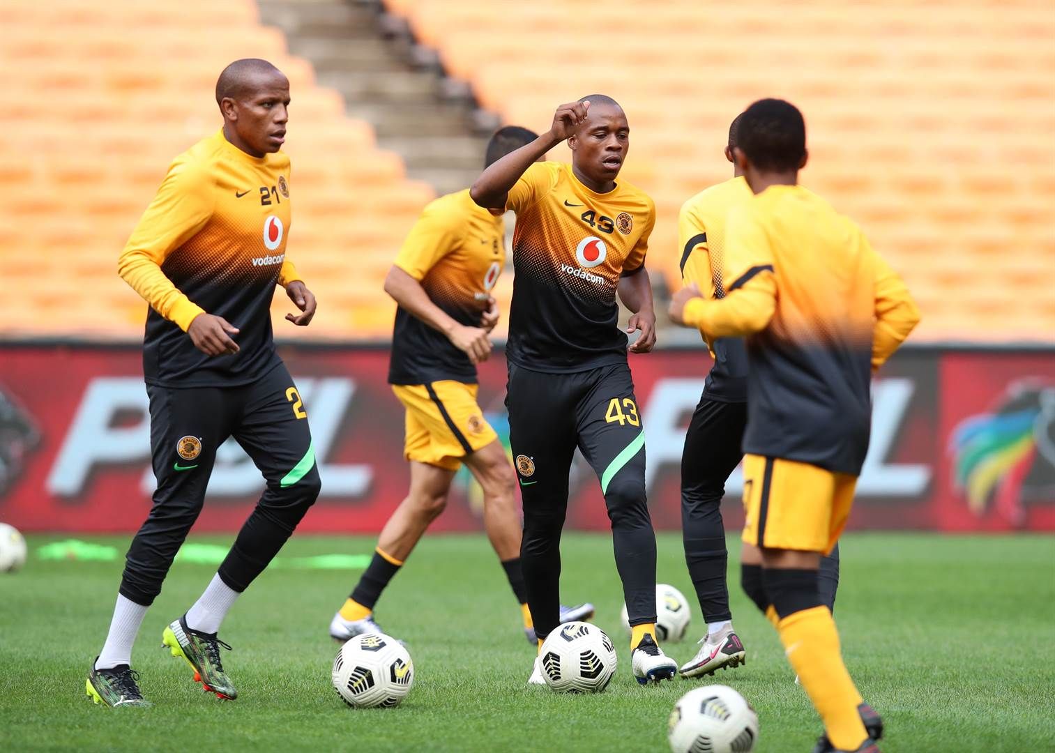 Kaizer Chiefs in pursuit of TWO ex-players!