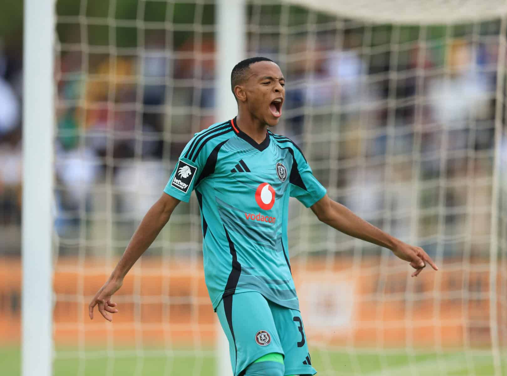 Pirates end Spanish tour with victory over Granada