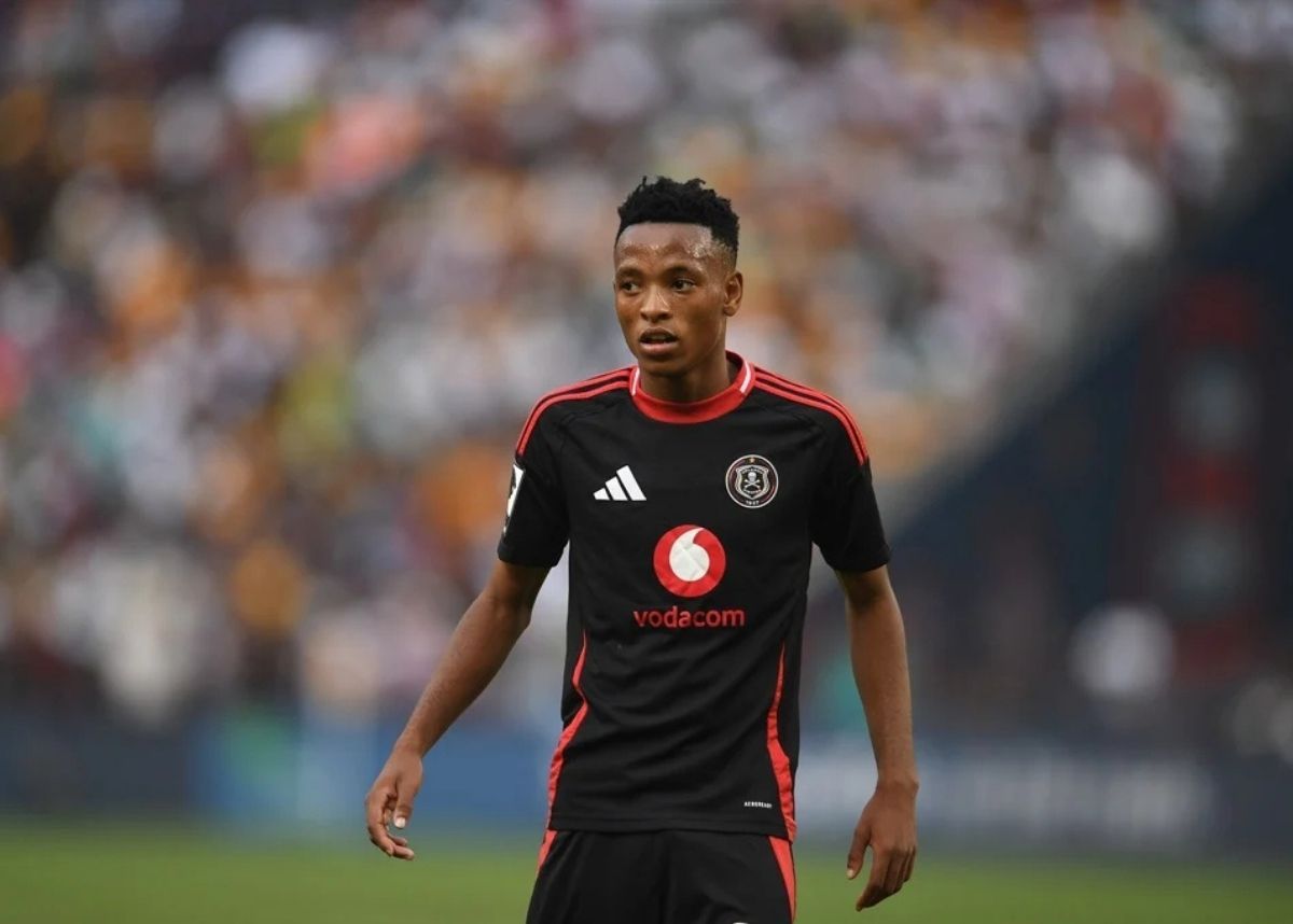 Orlando Pirates sign Mokoena to a three-year deal