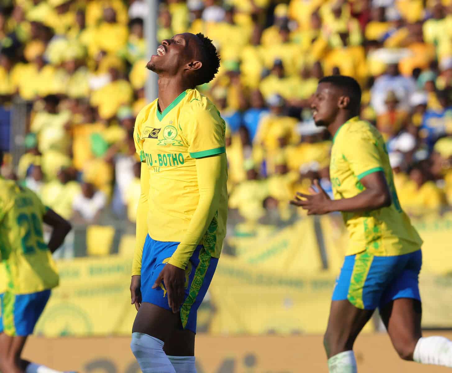 Sundowns coach Cardoso gives update on Maseko’s future