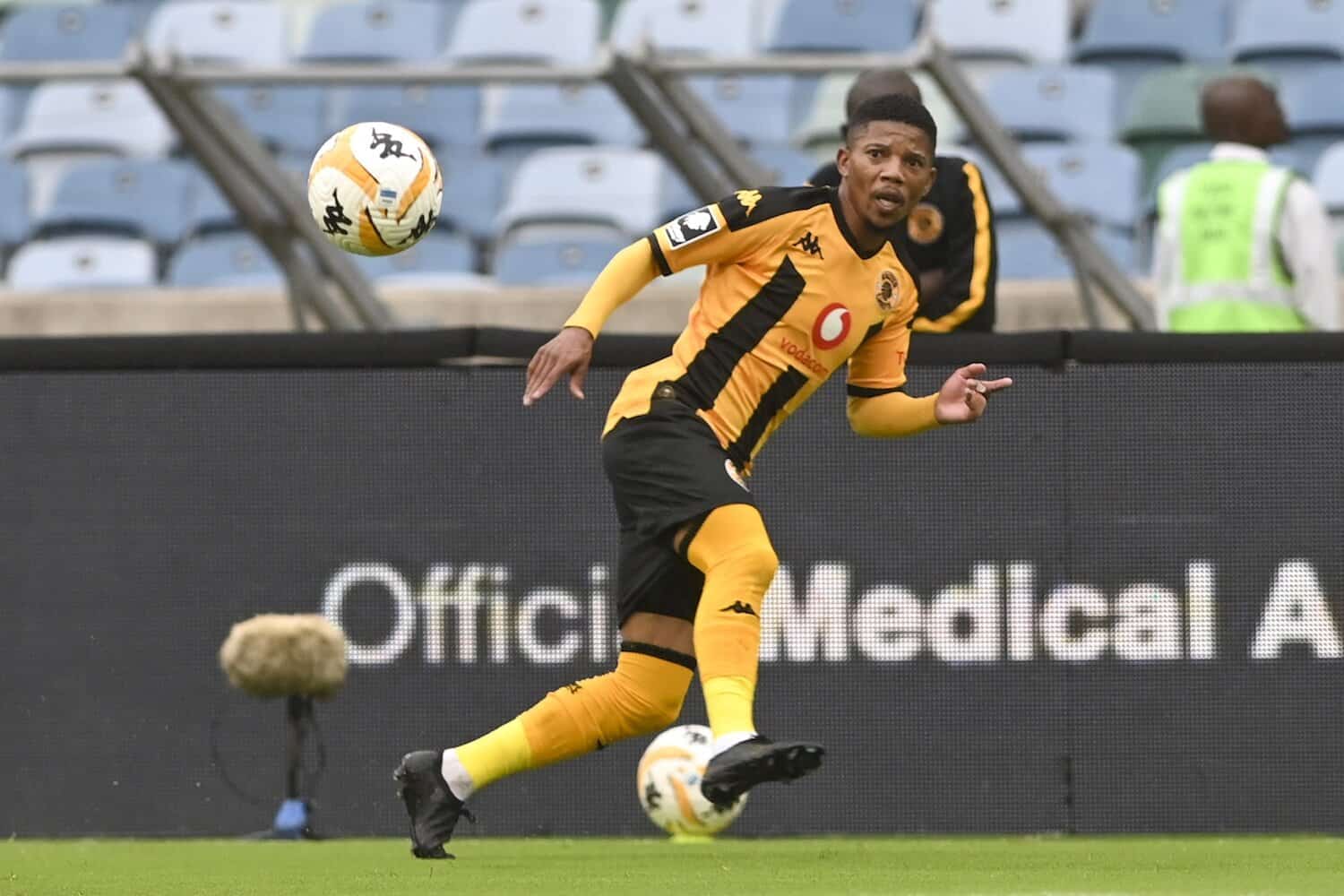 Ex-Chiefs midfielder edges closer to Siwelele move