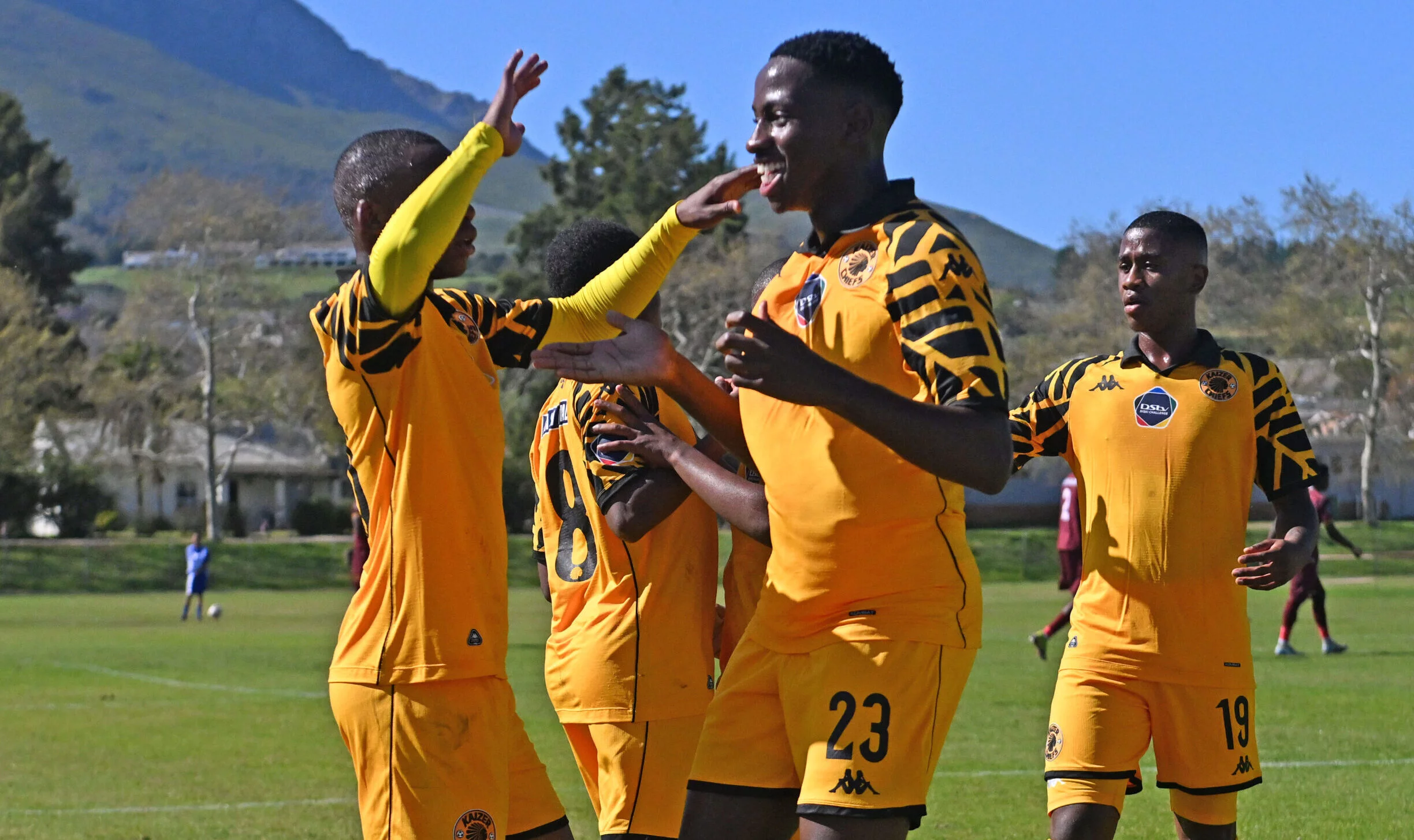 Chiefs & Richards Bay Gun For Perfect Start