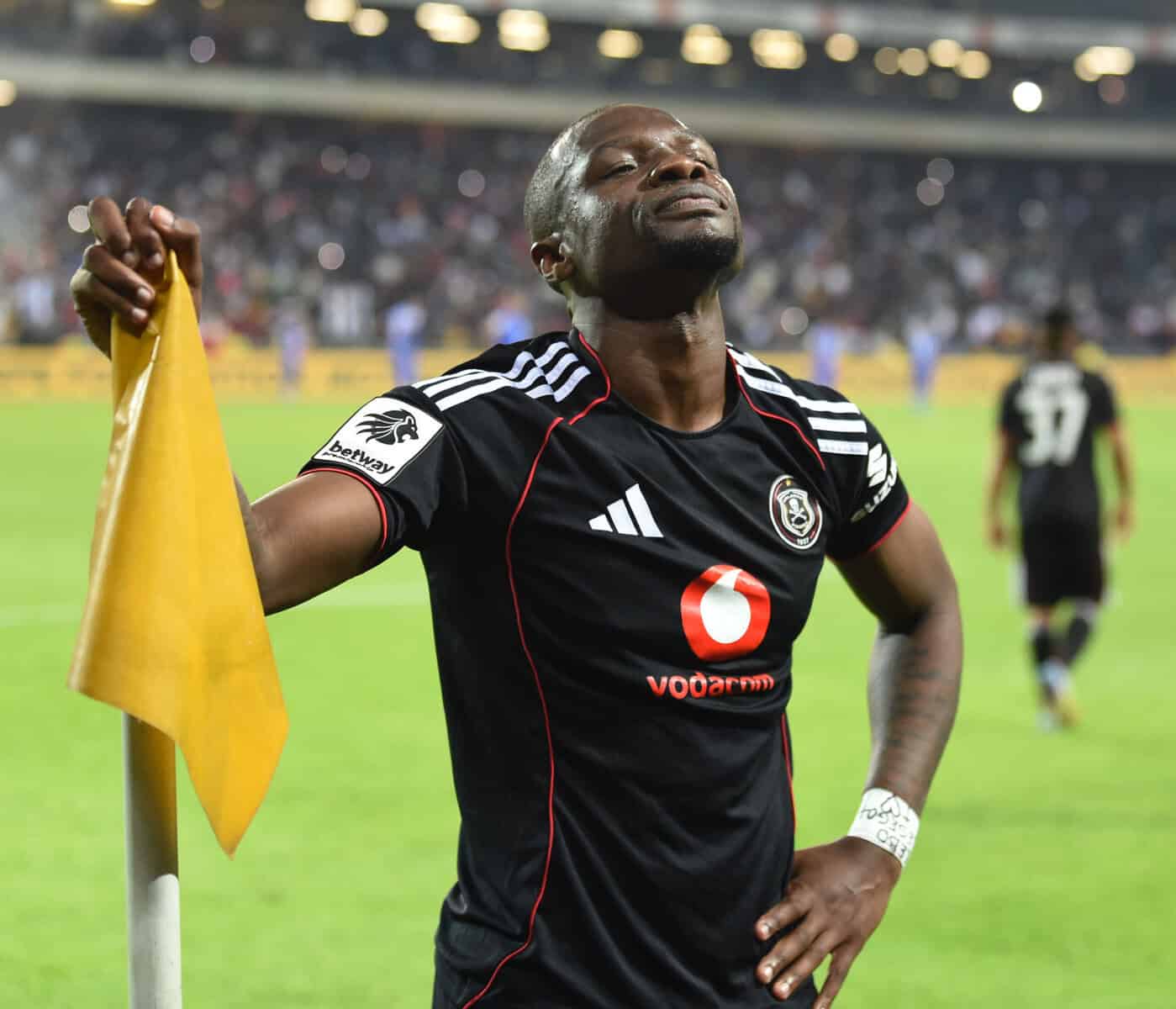 Pirates move up to third spot after dramatic victory over Galaxy