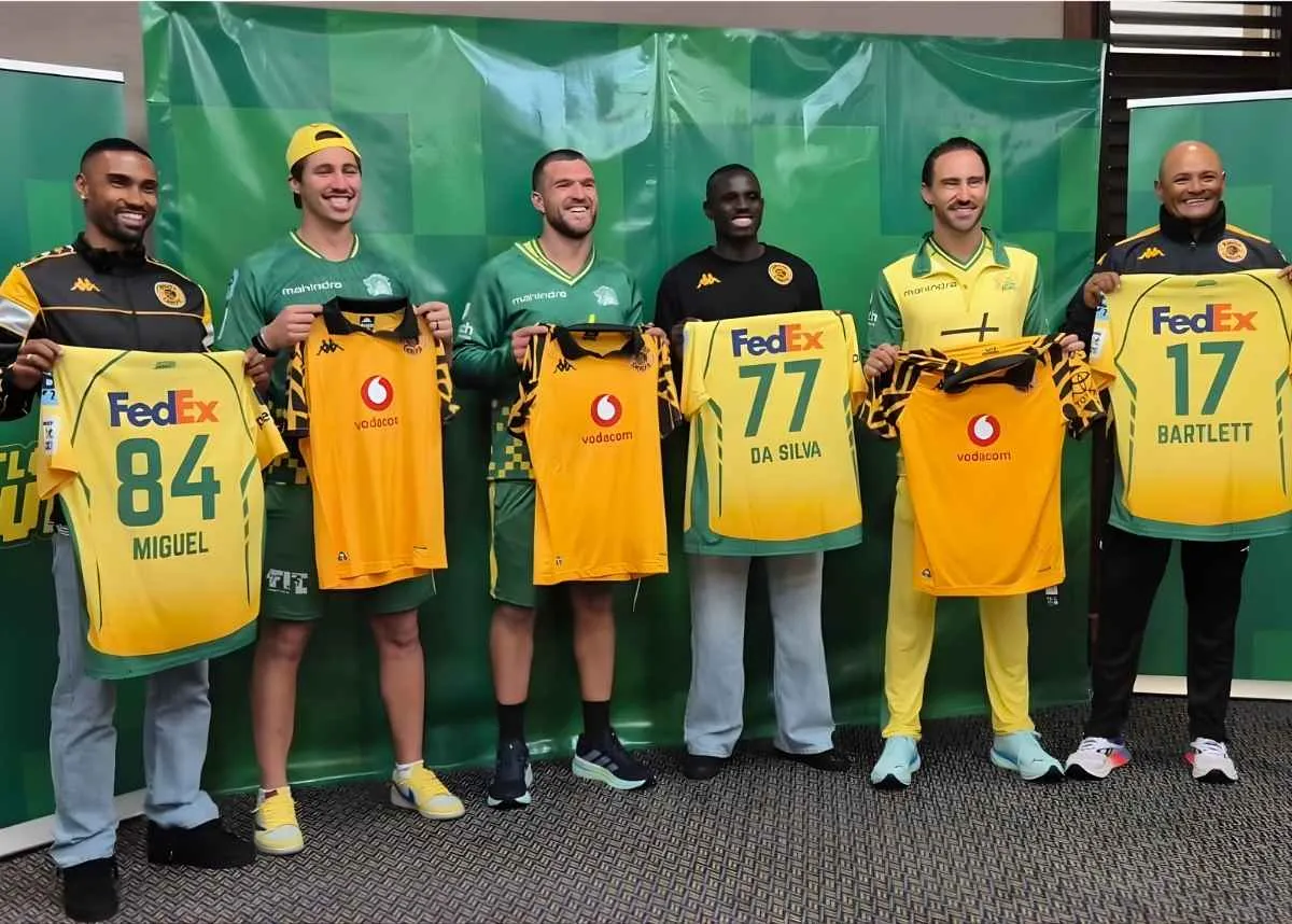 Kaizer Chiefs players link up with local cricket club