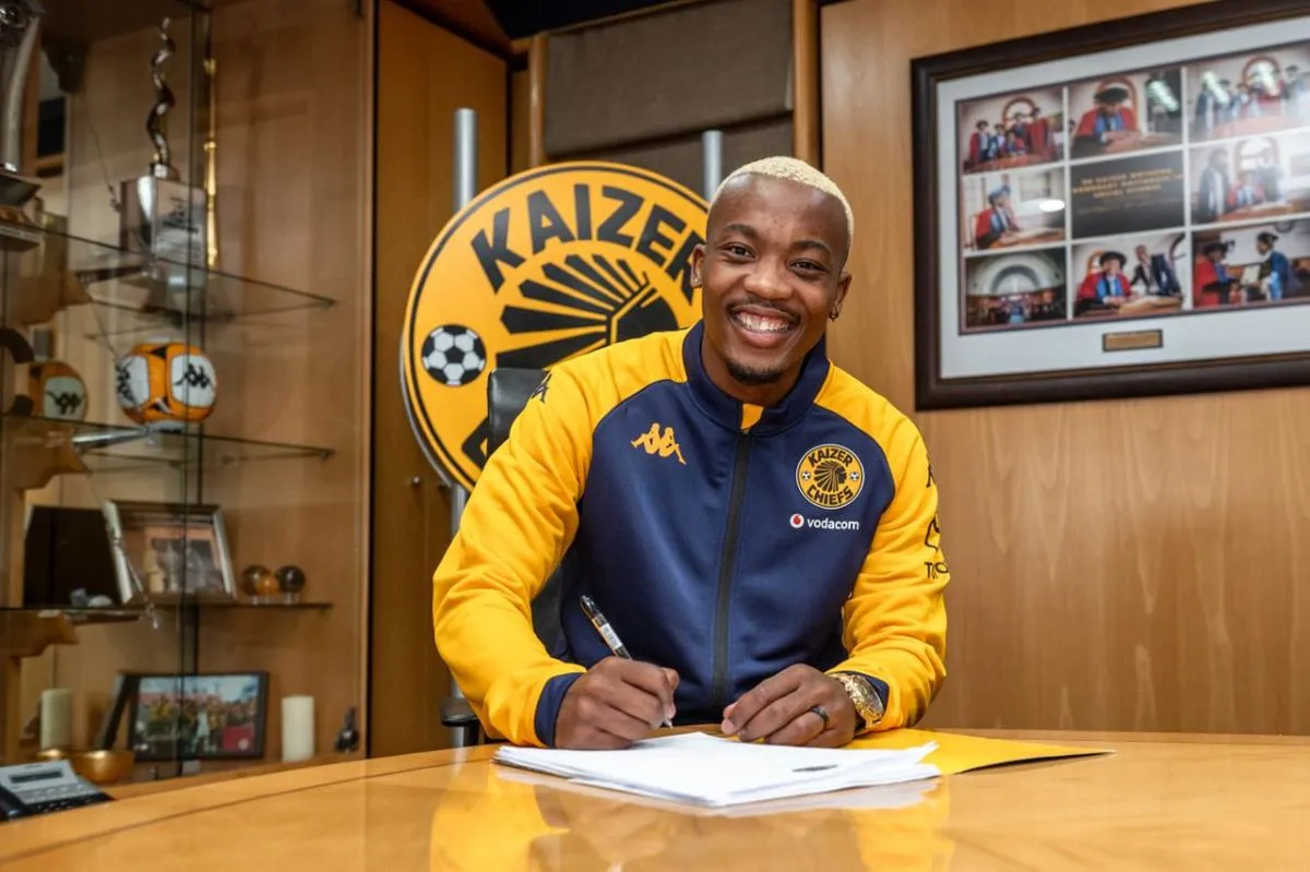 Khanyiso Mayo’s agent on Algeria stint