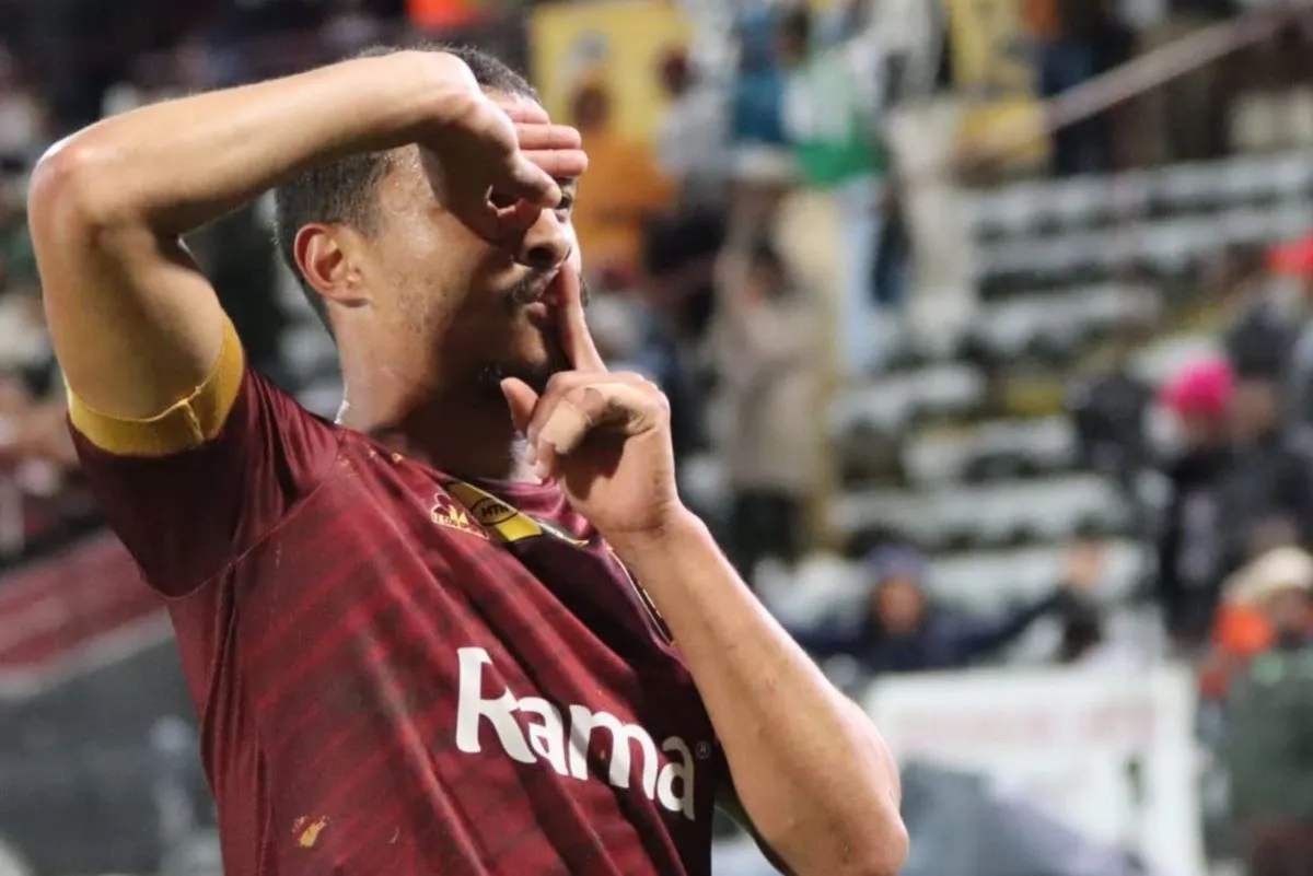 Bafana star denied move to north Africa, Chiefs, Pirates and Downs to poune?