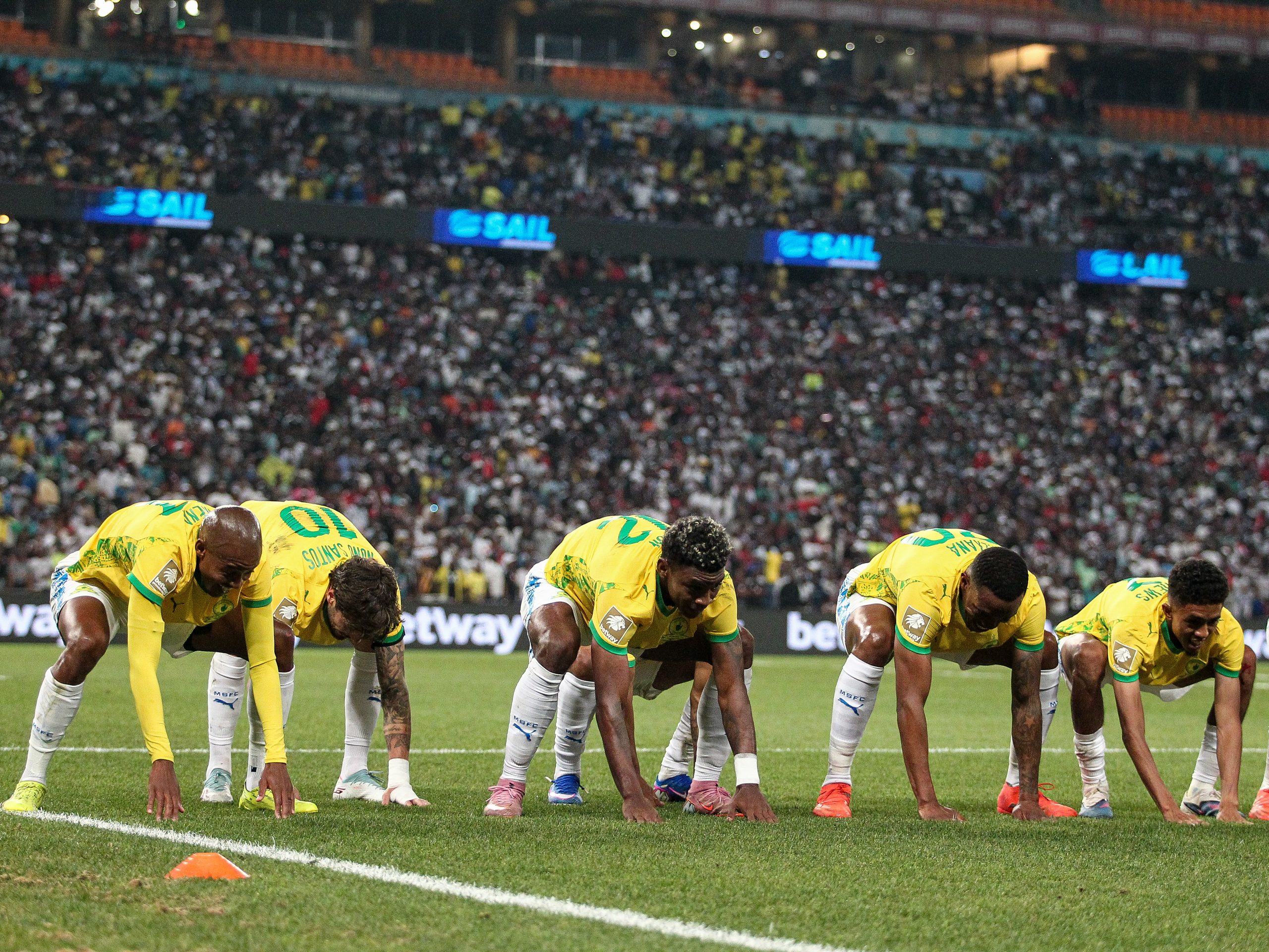 Downs End Bucs Winning Run To Blow Title Race Wide Open