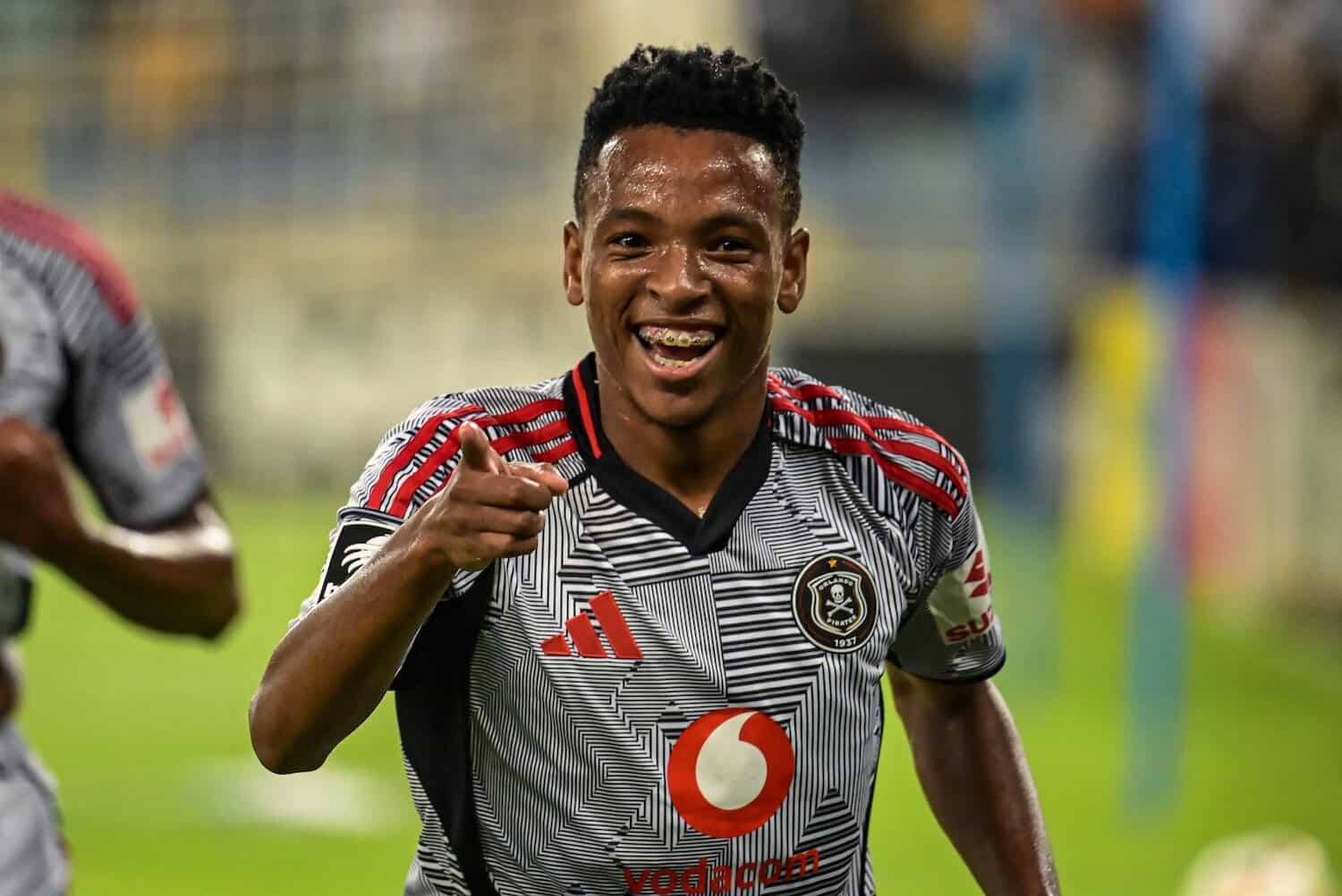 Mofokeng revelling in new Pirates role