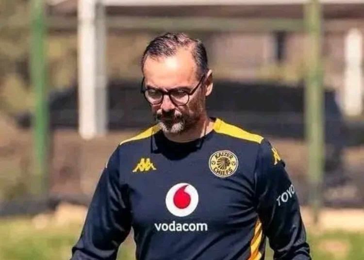 Chiefs open talks with ex-coach over possible Naturena return