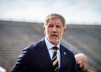 Stuart Baxter Blames Kaizer Chiefs Woes on Management Interference