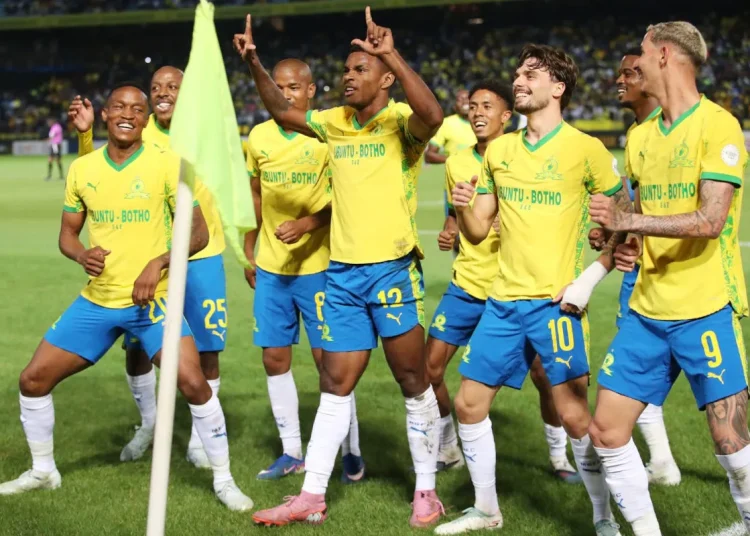 Will Gavin Hunt’s Stellenbosch FC upset Mamelodi Sundowns?
