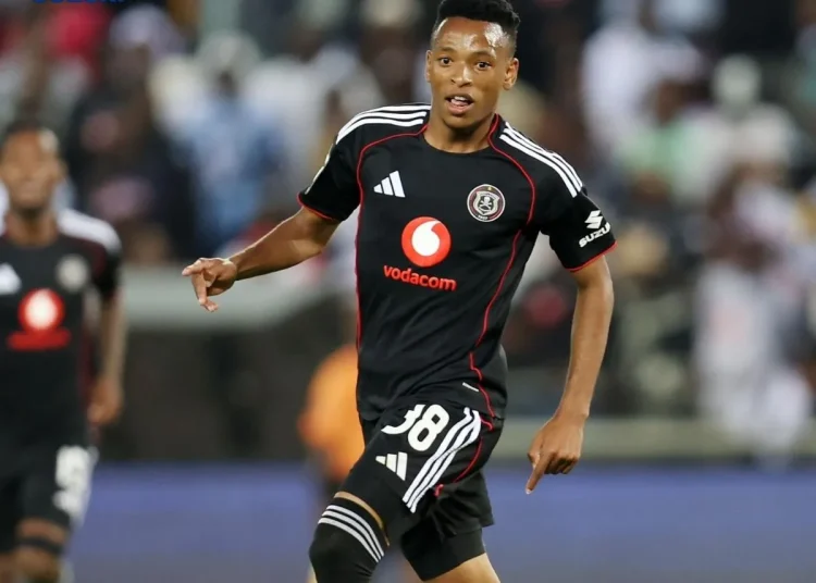 Mofokeng and Appollis shine as Pirates hit five past Arrows