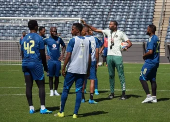 Will Orlando Pirates go top of the table tonight?