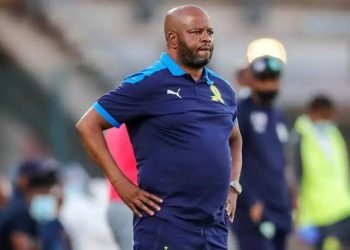 Manqoba Mngqithi could be assisting Pitso Mosimane at Kaizer Chiefs next season …