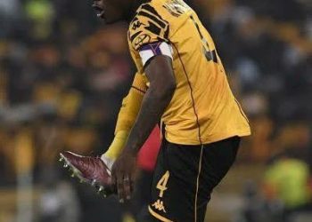 BREAKING: Kaizer Chiefs defender Zitha Kwinika has signed a new one-year contra…