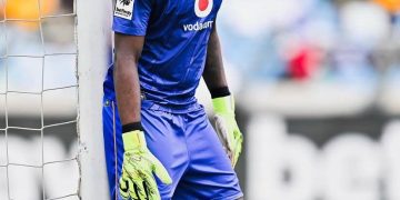 Takalani Mazhamba and Bruce Bvuma, who would you start in goal?