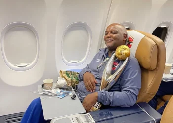 Kaizer Chiefs players will win the league with a ‘real coach’, says club legend