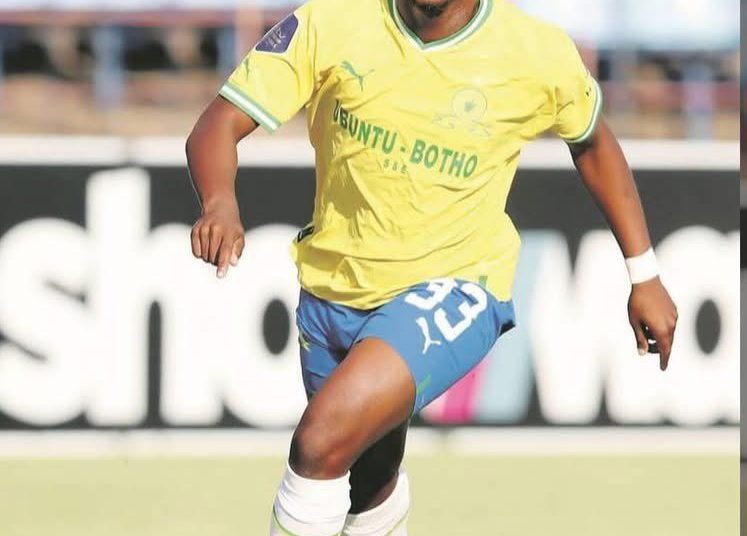 BREAKING:  Cassius Mailula wants to rejoin Mamelodi Sundowns having rejected Kai…
