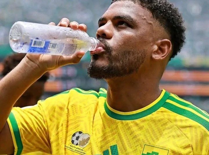 IF you are Hugo Broos, who would start against Czechia?  Lyle Foster
Iqraam Rayn…