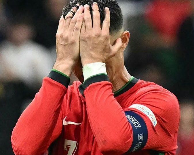 Paul Scholes on Cristiano Ronaldo:  “At 41 years of age… I think there’s only on…