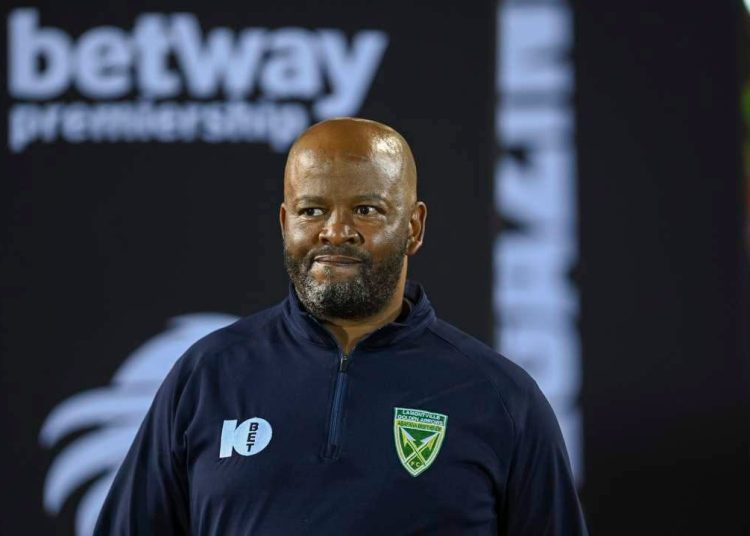 Kaizer Chiefs missed a great coach here  Watch him tonight on SABC and see his …