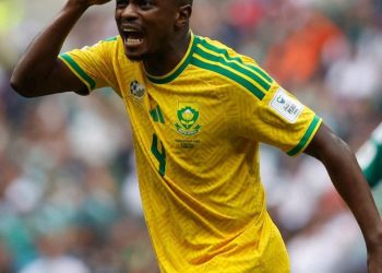 Tebza and Sithole don’t compliment each other, we saw this even at AFCON.  It’s…