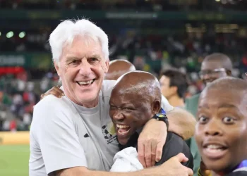 WATCH: Hugo Broos brought to his knees, defies haters