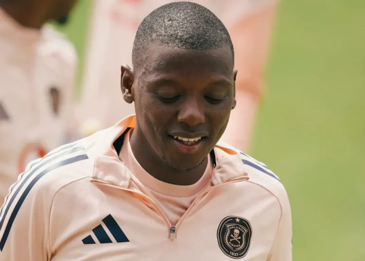 Kaizer Chiefs to throw a lifeline to injured Orlando Pirates midfielder?