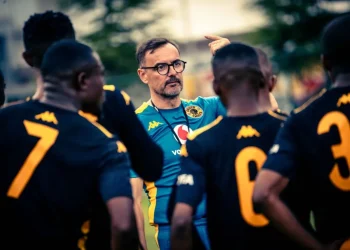 Latest report: Kaizer Chiefs call French coach