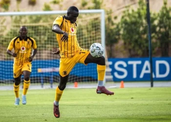 MIERDA! Kaizer Chiefs star breaks his arm