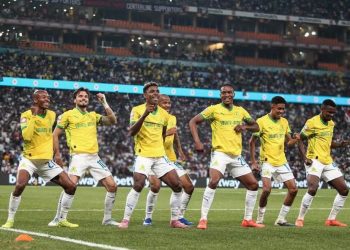 Squad Size In South Africa:  Kaizer Chiefs – 39 players  Orlando Pirates – 42 pl…