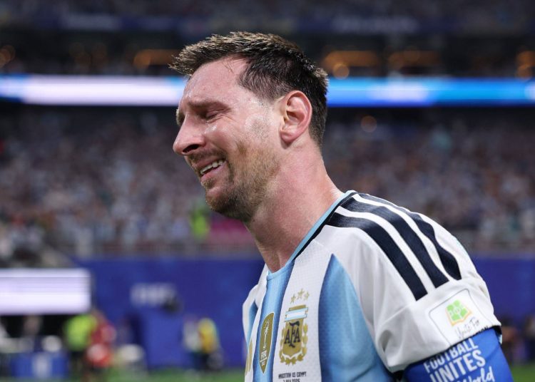 Lionel Messi in tears after leading Argentina to an incredible comeback against …