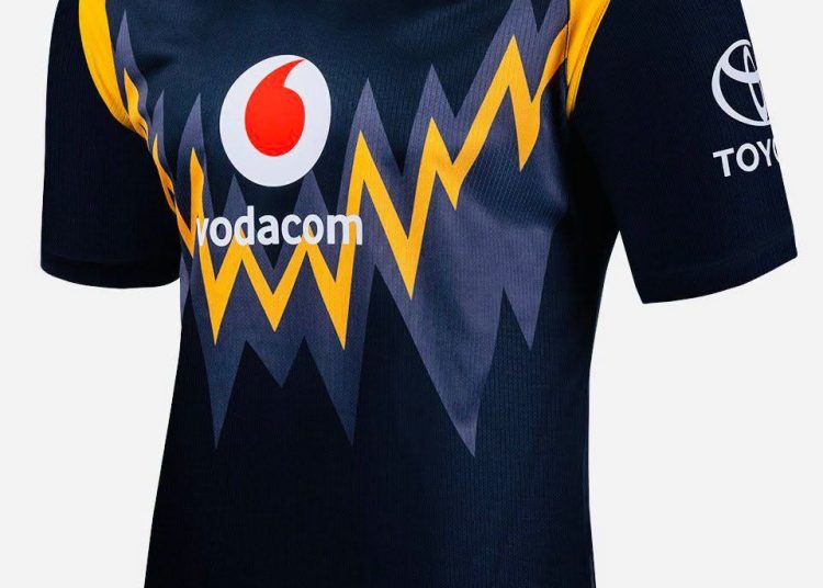 Majority of Kaizer Chiefs fans are not happy with Kappa.  They are accusing Kapp…