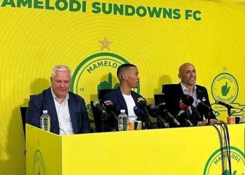 Mamelodi Sundowns players are mostly 30+ years: • Themba Zwane ~ 36 years
• Th…