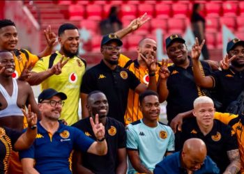 Kaizer Chiefs team with their fans after the match against Rangers FC.