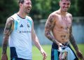 – Lionel Messi and Rodrigo De Paul during yesterday’s training session with Arg…
