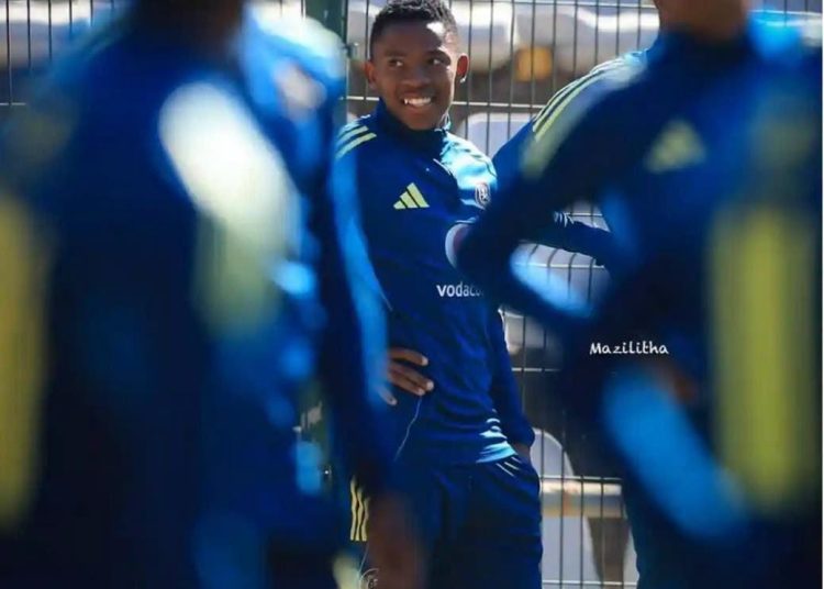 Orlando Pirates fans, who is This Player?  He looks like Relebohile Mofokeng.