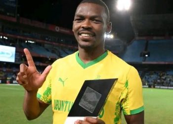 BREAKING:  Mamelodi Sundowns have completed the permanent signing of Tsiki Ntsab…