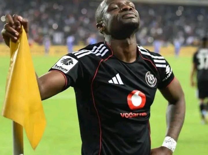 BREAKING:  MAS Fes of Morocco have completed the signing of Tshegofatso Mabasa.
…