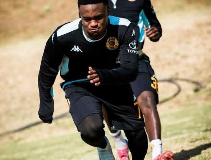 Kaizer Chiefs new signing Langelihle Phili in serious training with Amakhosi at …