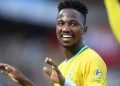Some Kaizer Chiefs fans were saying Fernando Da Cruz should invite Cassius Mailu…