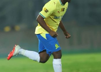 Cassius Mailula came back and scored before Yanela Mbuthuma… who does that