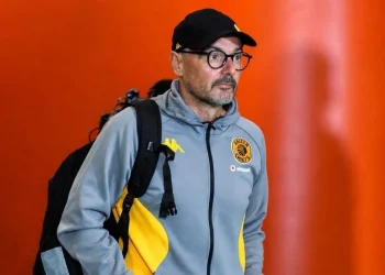 Kaizer Chiefs coach responds to Bobby Motaung