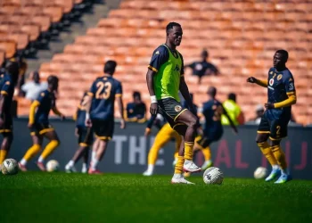‘They didn’t help my wife and daughter with their visa’ – Departed Kaizer Chiefs forward