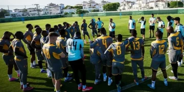 Kaizer Chiefs coach choosing new captain