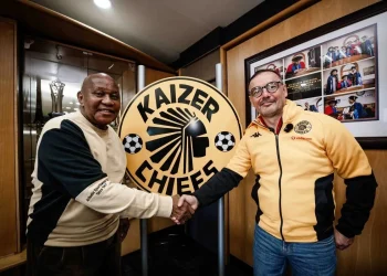 ‘The coach is not good enough’: Ex-Chiefs star not convinced by Da Cruz